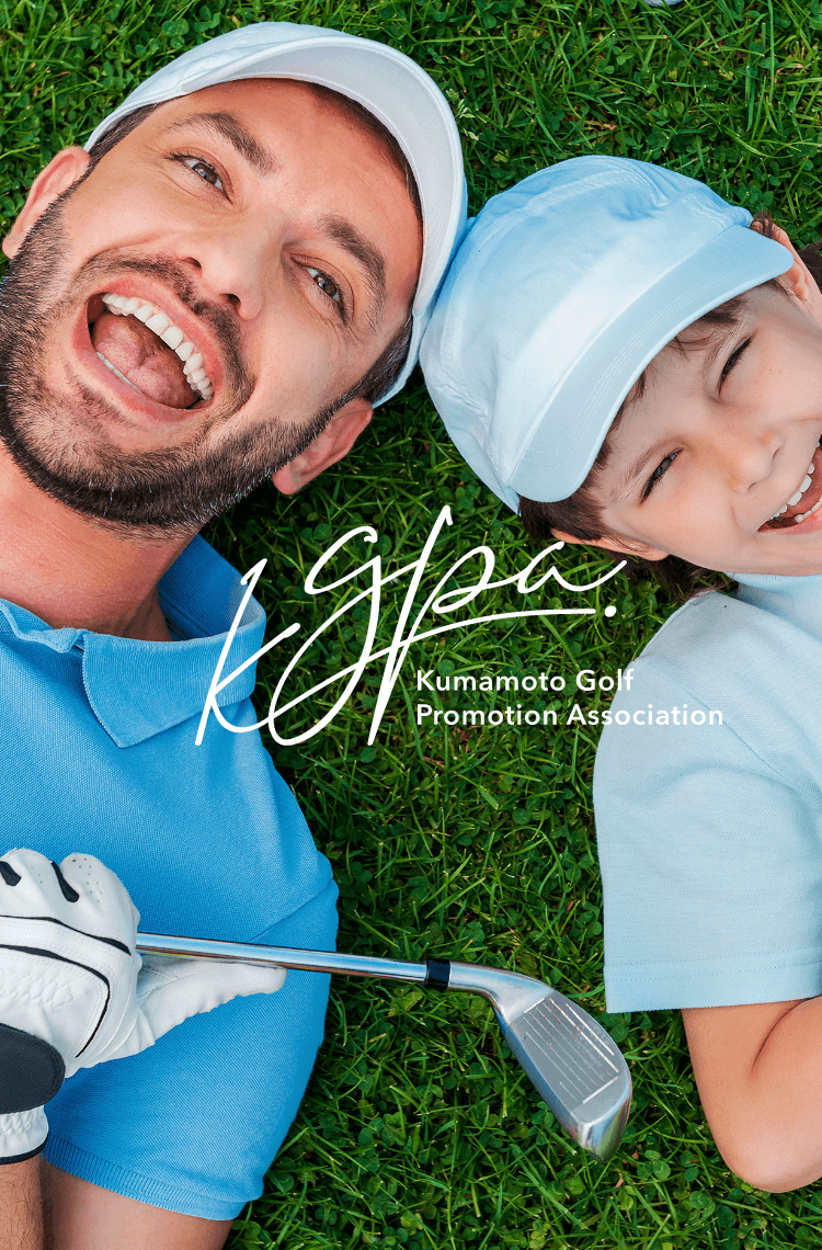 TOPイメージ・ゴルフをする親子の写真